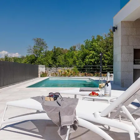 Vila Amaris With Private Heated Pool