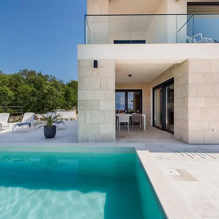 Amaris With Private Heated Pool *