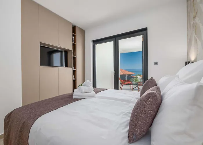 Villa Amaris With Private Heated Pool Malinska
