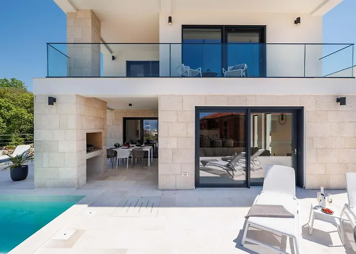 Amaris With Private Heated Pool * Malinska