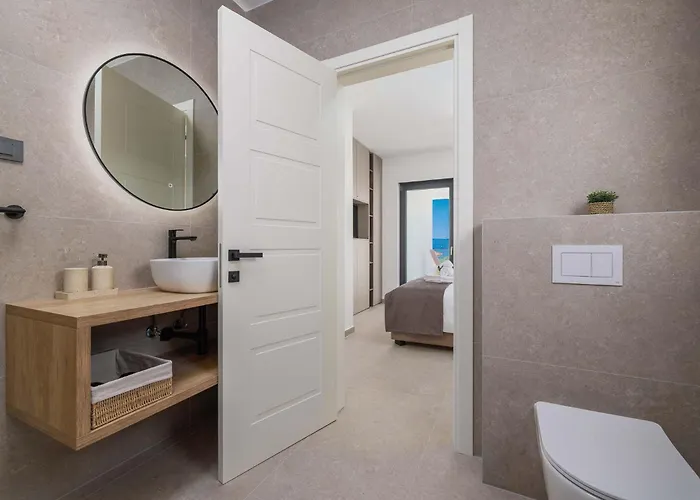 Amaris With Private Heated Pool Villa Malinska
