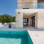 Amaris With Private Heated Pool *