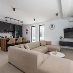 Amaris With Private Heated Pool Vila *