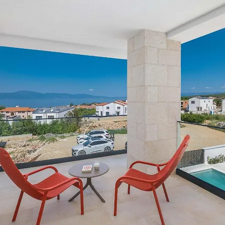 Amaris With Private Heated Pool וילה