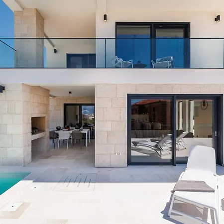 Amaris With Private Heated Pool * Malinska