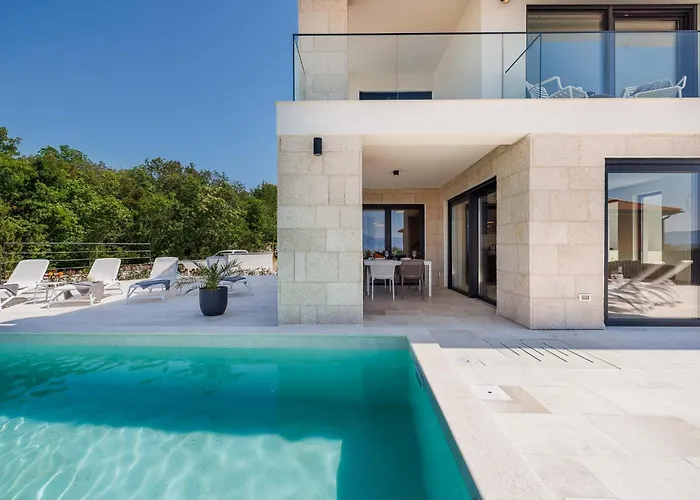 Amaris With Private Heated Pool *