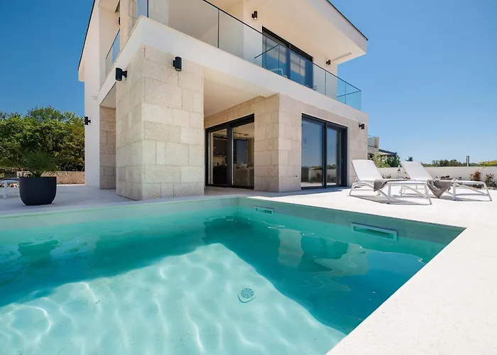 Amaris With Private Heated Pool فيلة