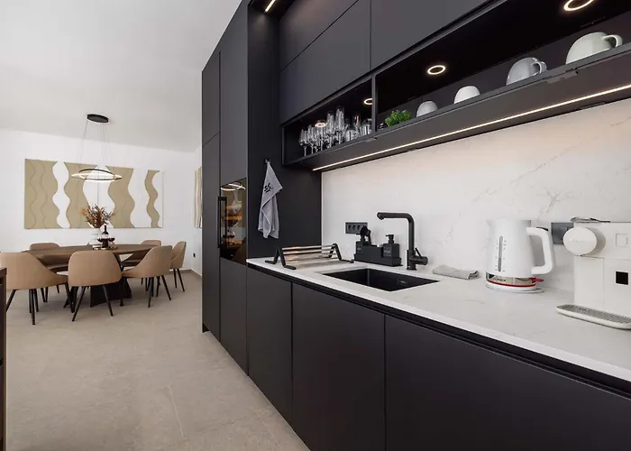 빌라 Amaris With Private Heated Pool