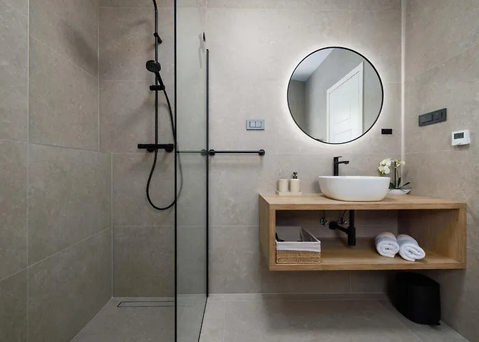 Amaris With Private Heated Pool 빌라 말린스카