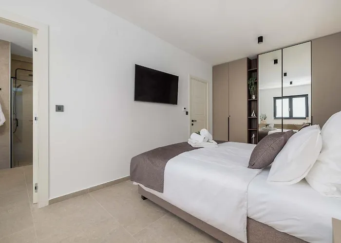 빌라 Amaris With Private Heated Pool